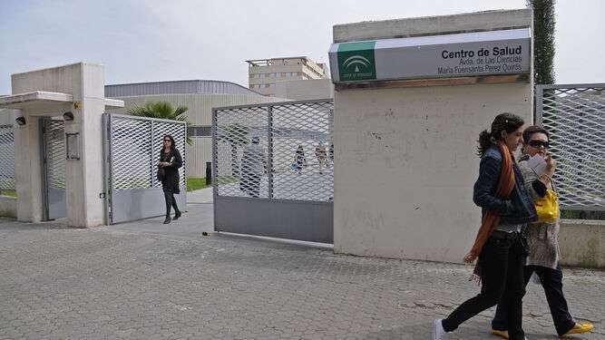 Cierre del Servicio de Urgencias y consultas por las tardes en el Centro de Salud Fuensanta Quirós (Sevilla)