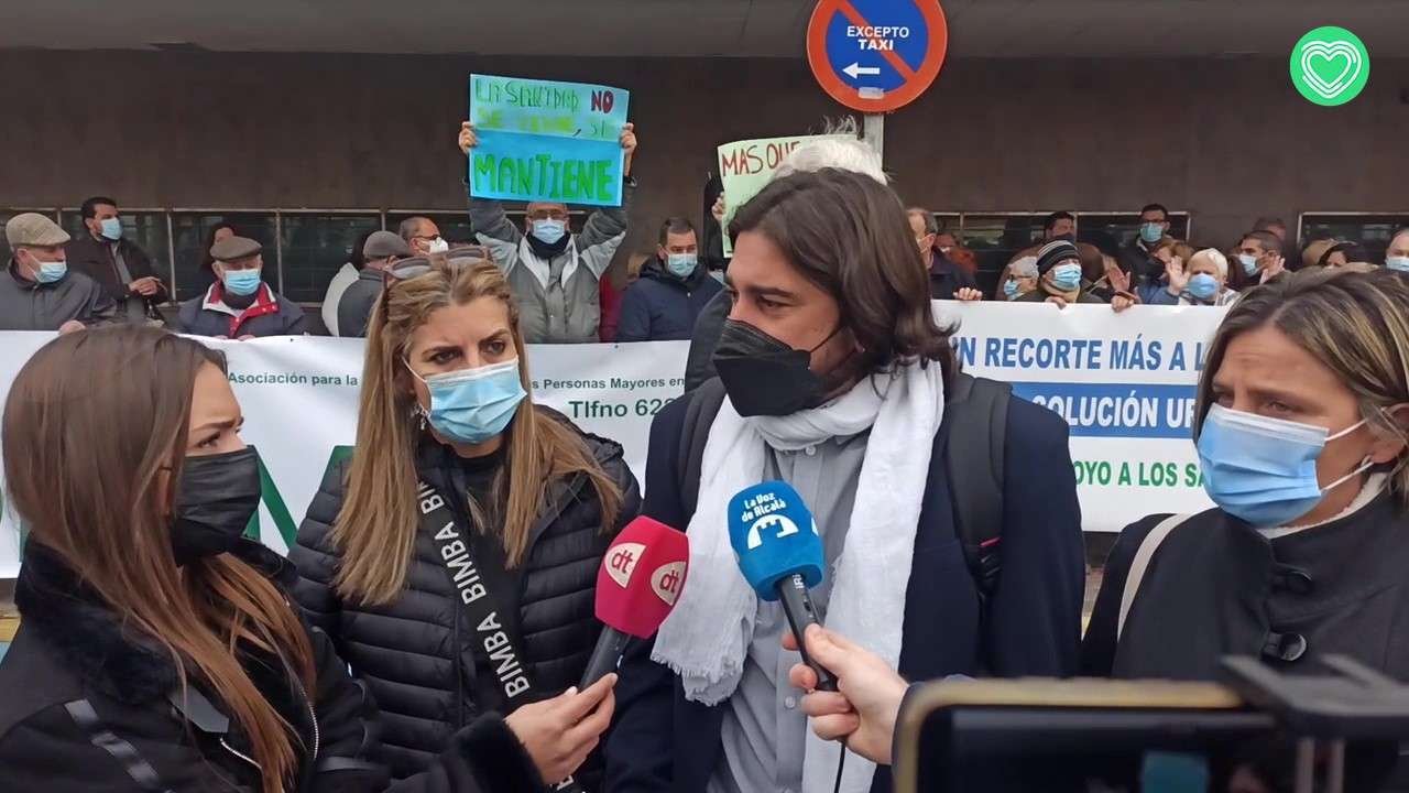 Concentración en defensa de la Sanidad Pública en Alcalá de Guadaíra, Sevilla