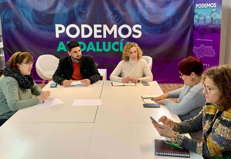 La coalición Podemos-Izquierda Unida propone abrir las escuelas