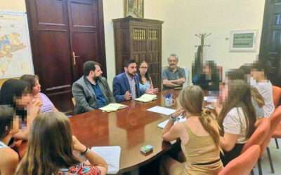Podemos-Izquierda Unida se compromete con alumnos del IES Velázquez