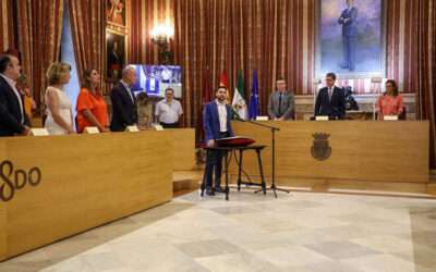 Ismael Sánchez Castillo toma posesión del acta de concejal en el Ayuntamiento de Sevilla